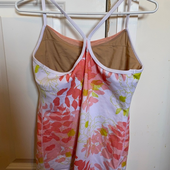 Lululemon tank top - Picture 2 of 3